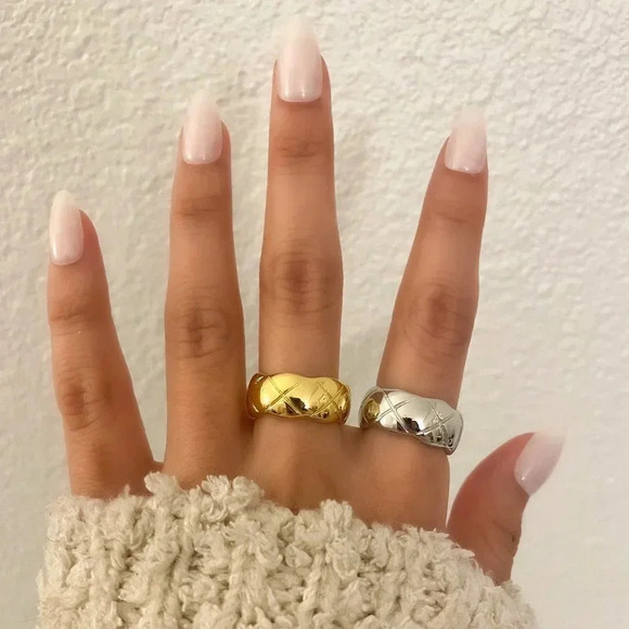 925 Sterling Silver Minimalist Ring Criss Cross Textured Ring Band - Picture 3 of 7